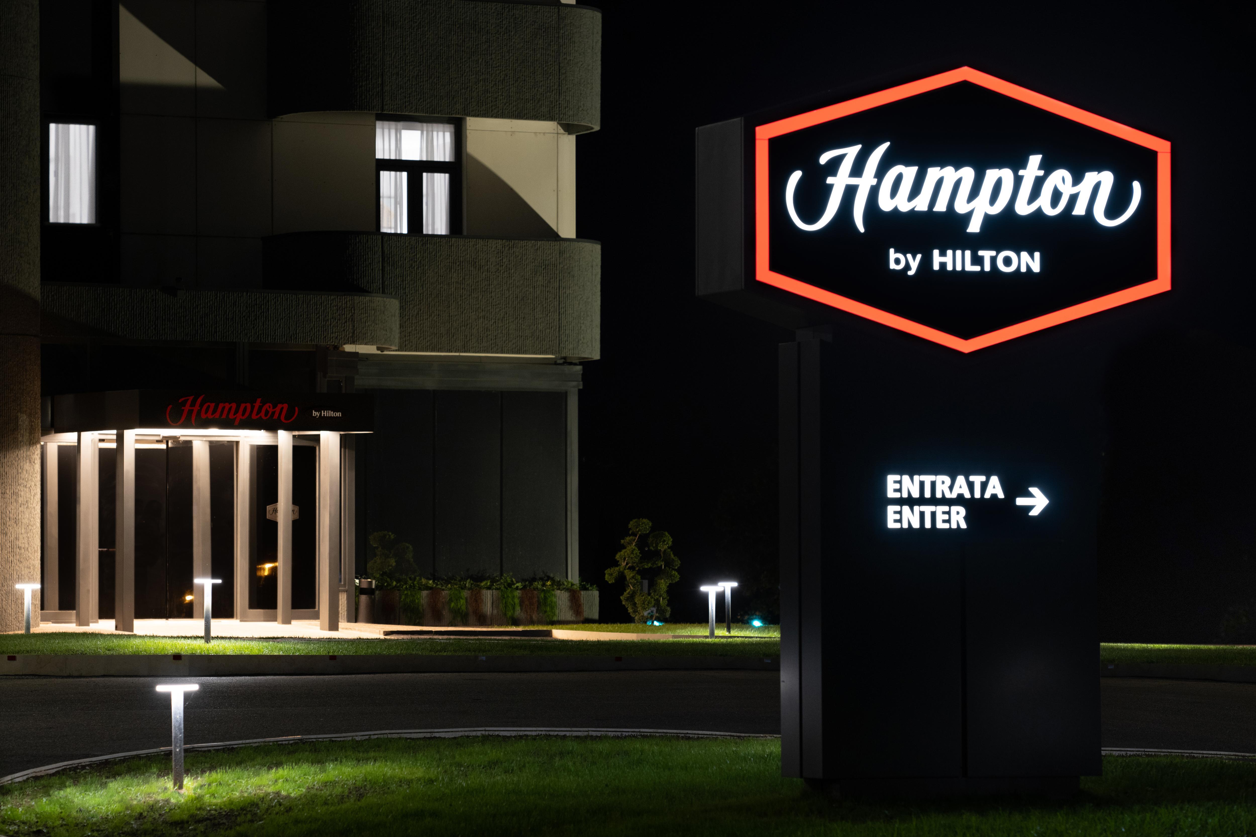 Hampton By Hilton Rome North Fiano Romano Exteriör bild